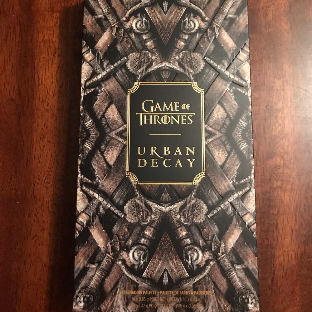 Urban Decay Game of Thrones Eyeshadow Pallette